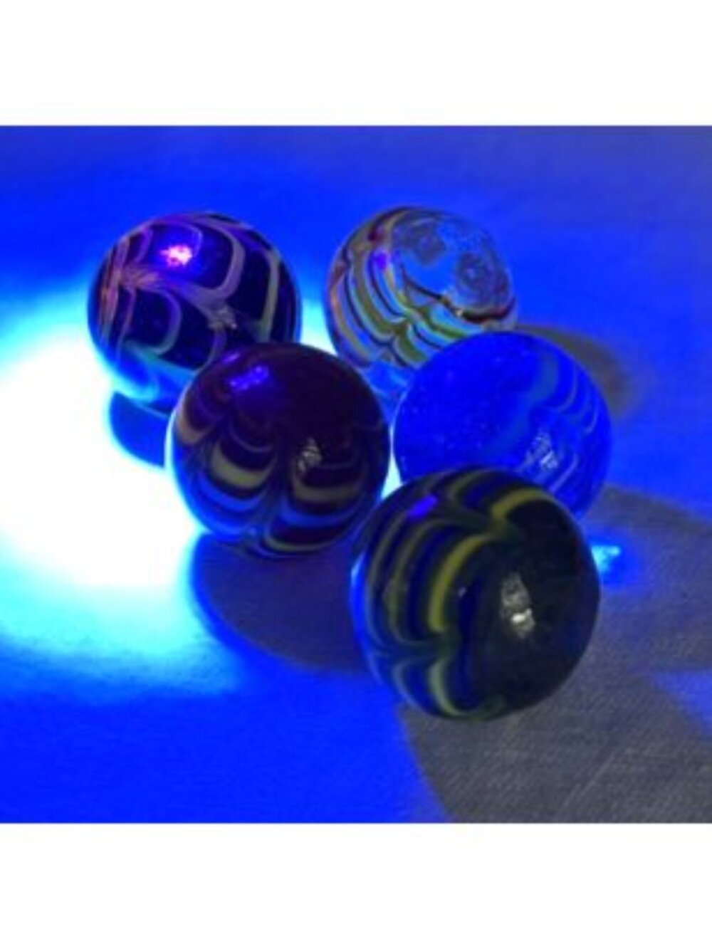 House Of Marbles Shooter Marbles UV Glows 24mm Lot of 5 - Picture 3 of 6